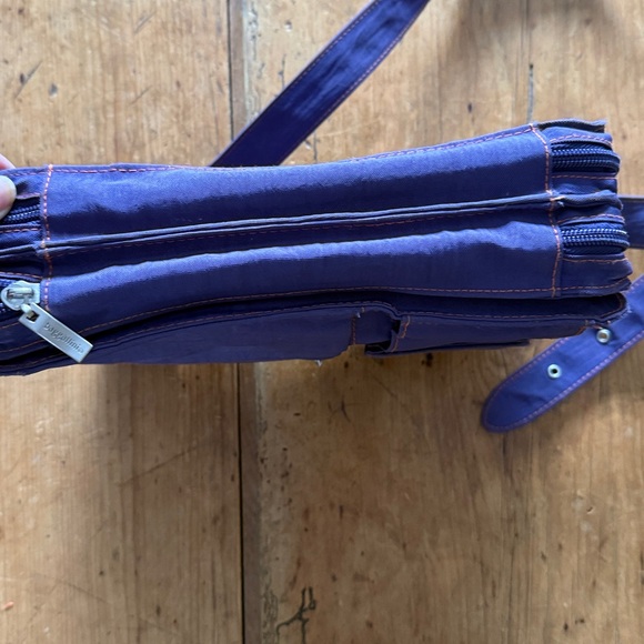 Baggallini crossbody bag - Picture 9 of 16